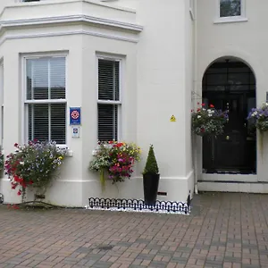 https://burlington-house.tophotelsbath.com